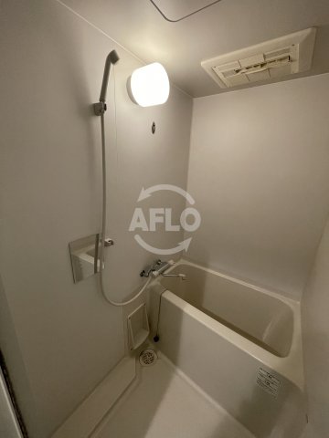 バス・シャワールーム　ジラソーレ本町通　浴室