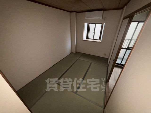 阪急宝塚線 庄内駅 徒歩12分 3階建 築31年の内装写真