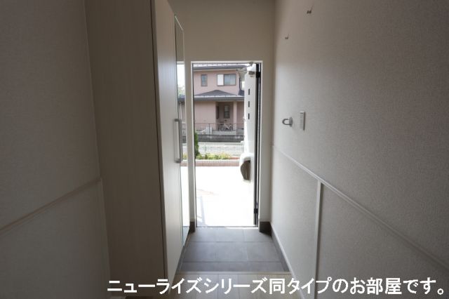 トリエステ Aの玄関写真