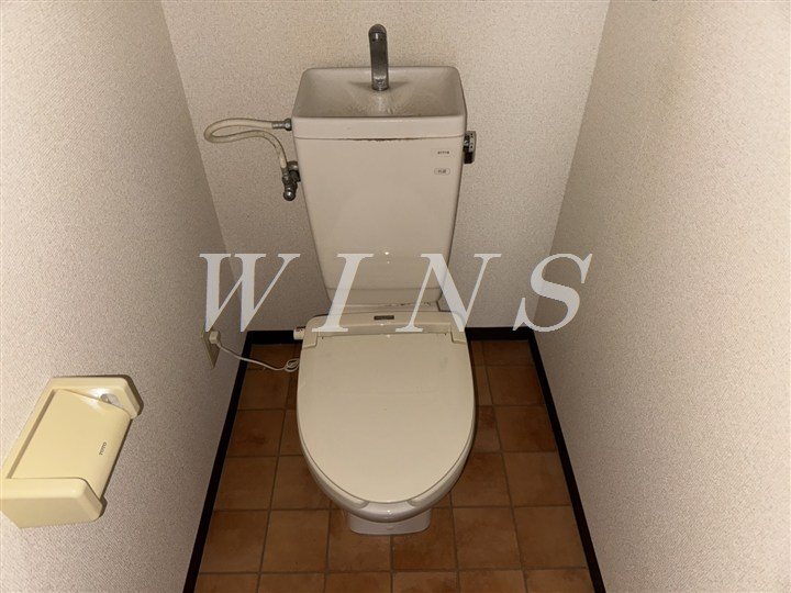 ＪＲ南武線 稲田堤駅 徒歩6分 3階建 築30年のトイレ写真