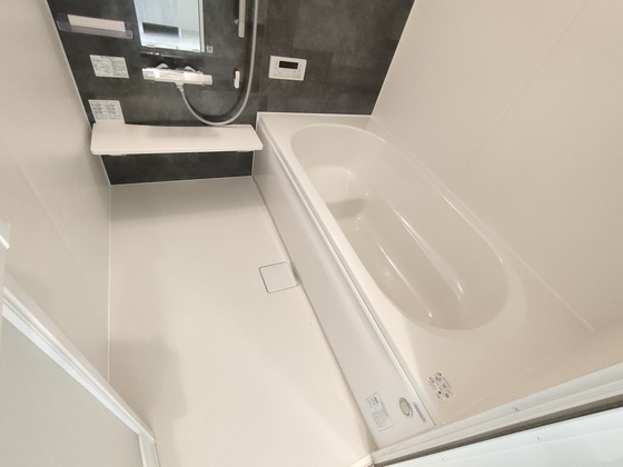 バス・シャワールーム　※別部屋の写真です