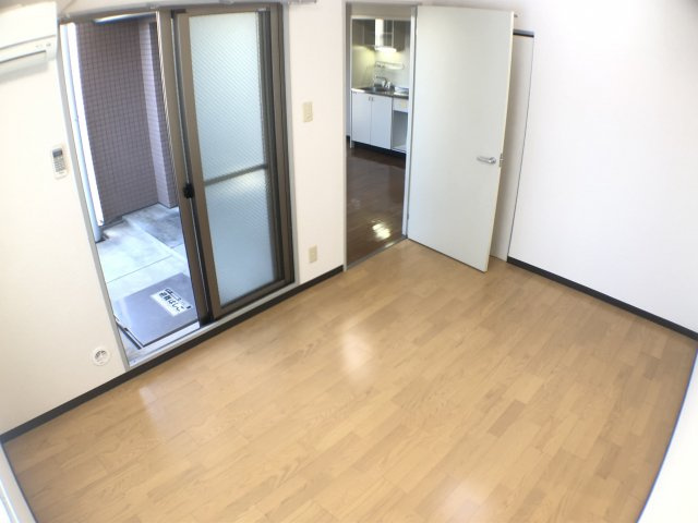 居室・リビング　エアコン付きで初期費用を抑えられます♪