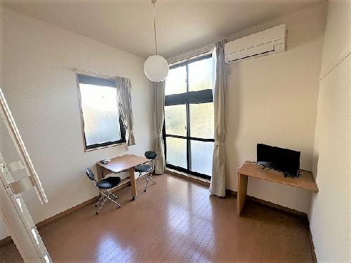 居室・リビング　1階タイプのお部屋です。