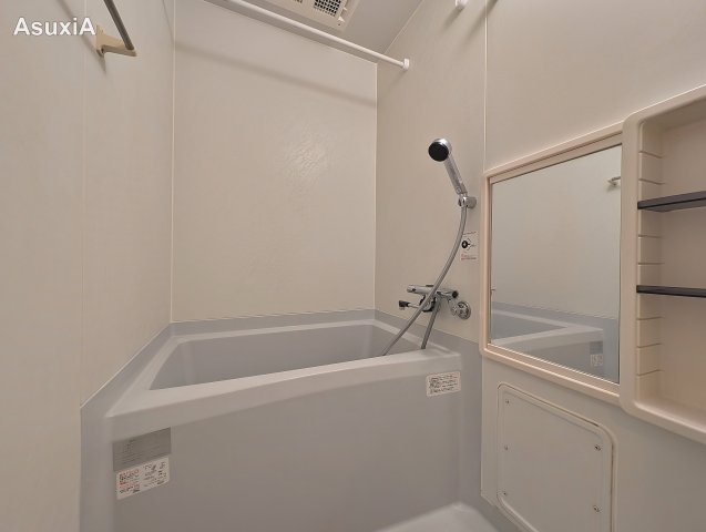 バス・シャワールーム　別タイプのお部屋の写真です