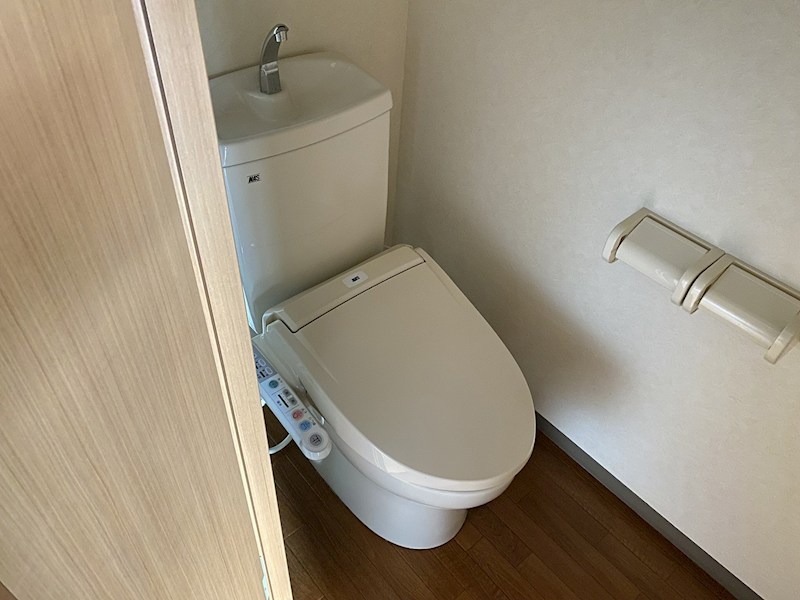 トイレ　シャワー付きトイレ