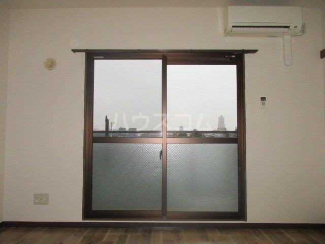 エルーセラの居間写真