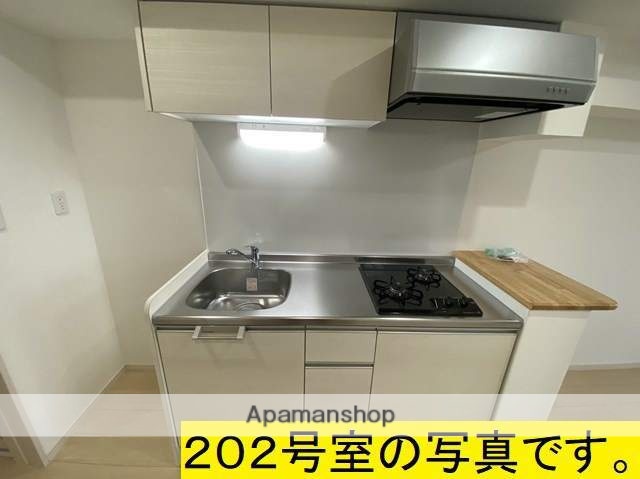 鹿児島市電谷山線 武之橋駅 徒歩3分 12階建 築6年のキッチン写真