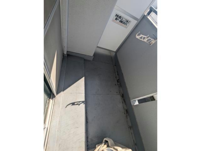 バルコニー　※写真は同じマンションの違う部屋のものになります。