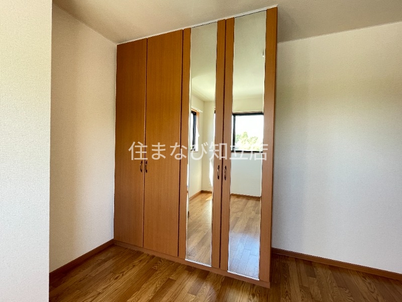居室・リビング　同型別部屋写真