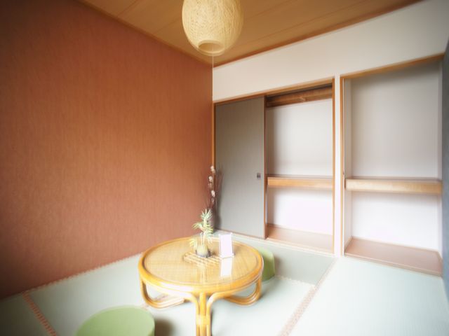 収納　充実収納押入れ付きでお部屋はスッキリ♪
