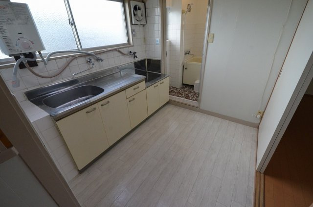 居室・リビング　2面採光で明るいお部屋です♪