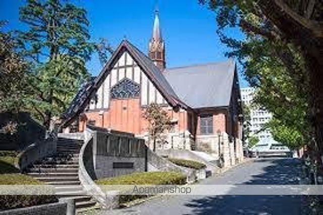 大学・短大　明治学院大学（大学・短大）まで111m