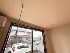 その他設備　洗濯物の室内干しに役立つホスクリーン♪