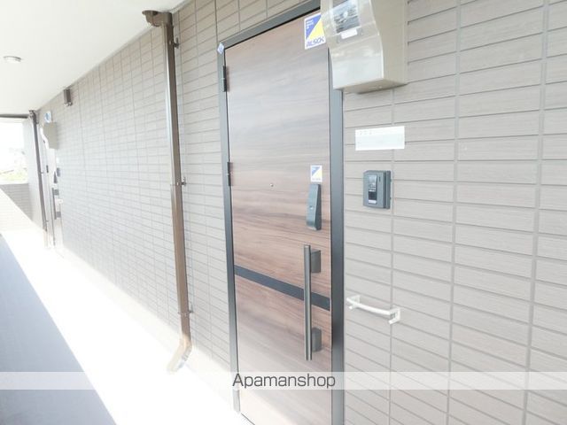シェーングラース Dの玄関写真