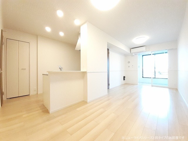 居室・リビング　図面と現状に相違がある場合には現状を優先