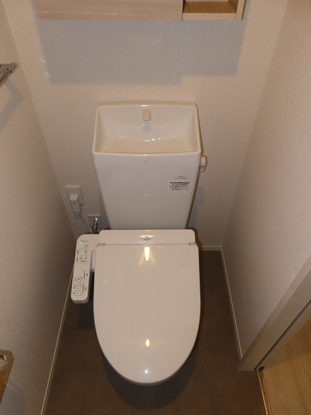 広島高速交通アストラムライン 大塚駅 徒歩9分 2階建 築3年のトイレ写真