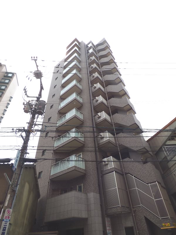 広島市中区銀山町のマンションの建物外観