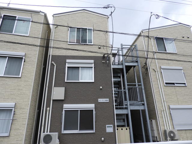 神奈川県横浜市磯子区滝頭３（アパート）の賃貸物件の外観