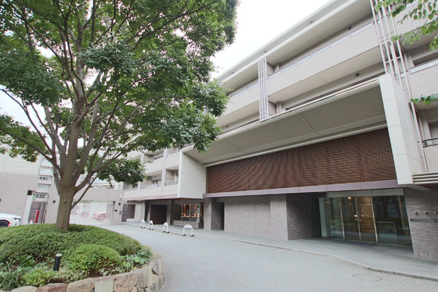 蘆花公園　ザ・レジデンスフォレストコートの建物外観