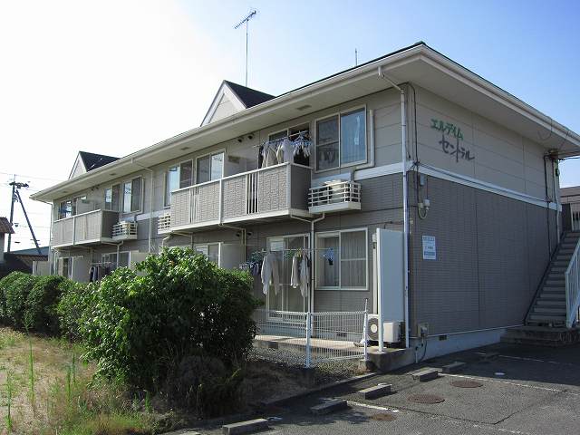 福山市駅家町大字上山守のアパートの建物外観