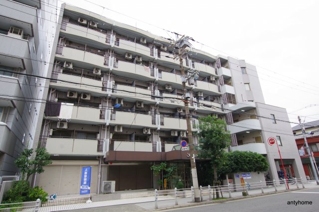 【大阪市淀川区新北野のマンションの建物外観】