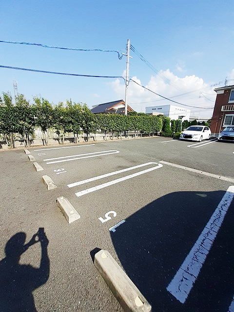 【熊本市南区富合町小岩瀬のアパートの駐車場】