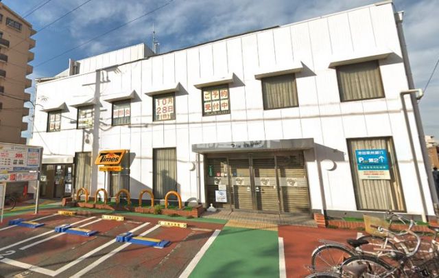 【岸和田市加守町のアパートの銀行】