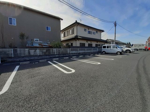 【佐野市田沼町のアパートの駐車場】