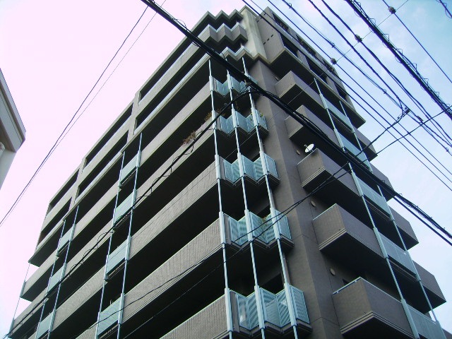 広島市中区小町のマンションの建物外観