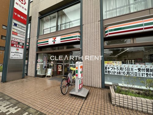 【ラフィスタ新小岩のコンビニ】