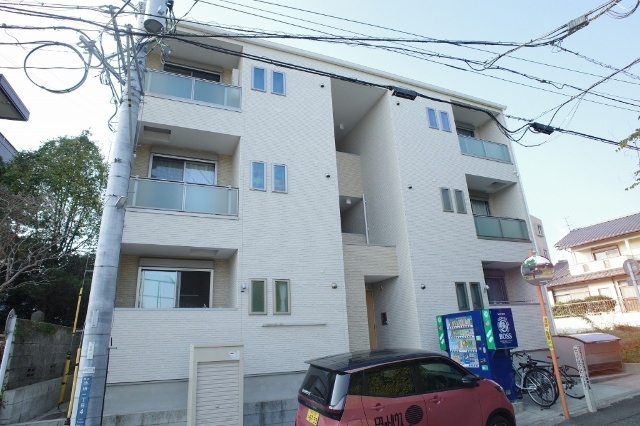 ＲＥＧＡＬＥＳＴ上熊本の建物外観