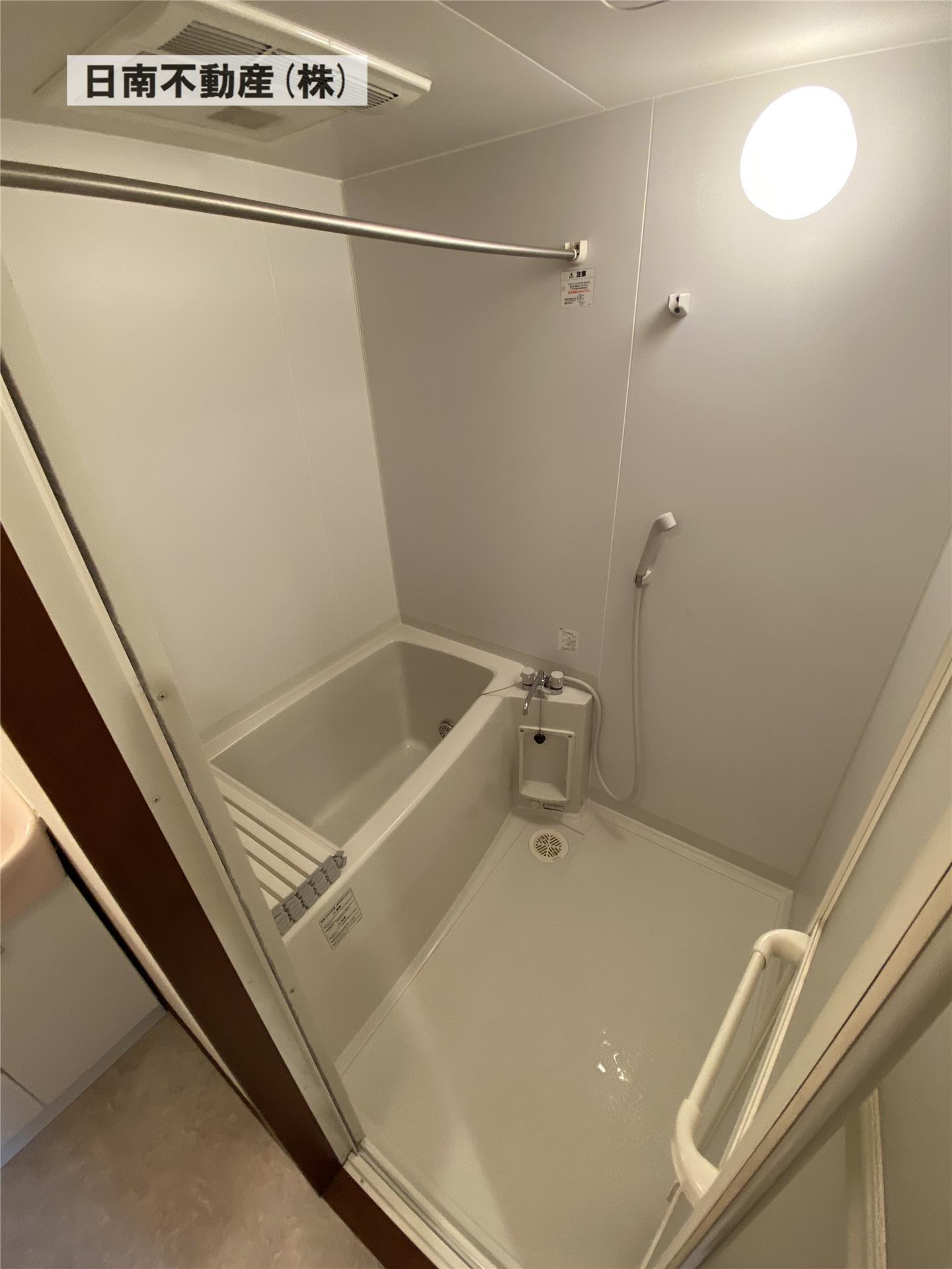 バス・シャワールーム　・反転タイプあり・画像はイメージです。現況を優先致します。