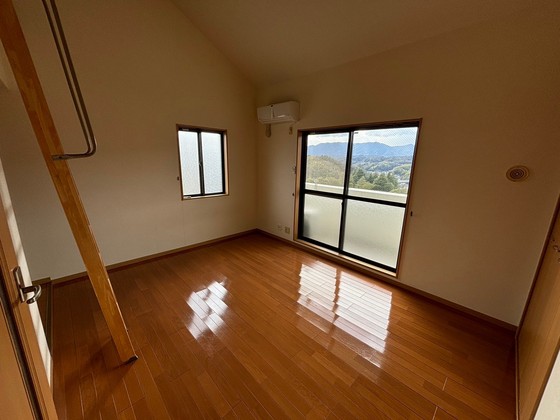 居室・リビング　※別部屋の写真です