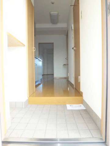 玄関　下駄箱付き！