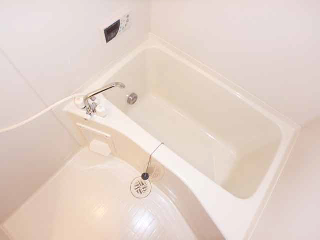 バス・シャワールーム　追い焚き・浴室乾燥付き！