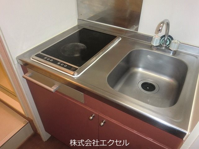 キッチン　コンロ付きです。