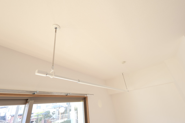 その他設備　室内物干し竿