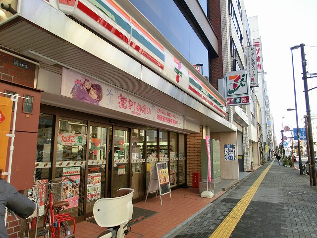 コンビニ　セブンイレブン新御徒町駅前店（コンビニ）まで175m