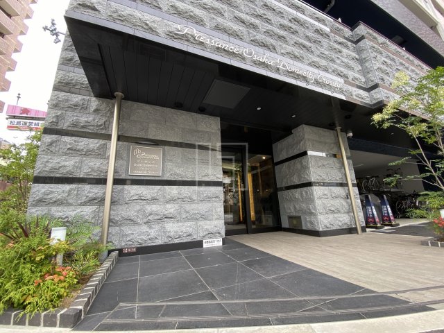 エントランス　プレサンスOSAKADOMECITYクロスティ（プレサンスオ