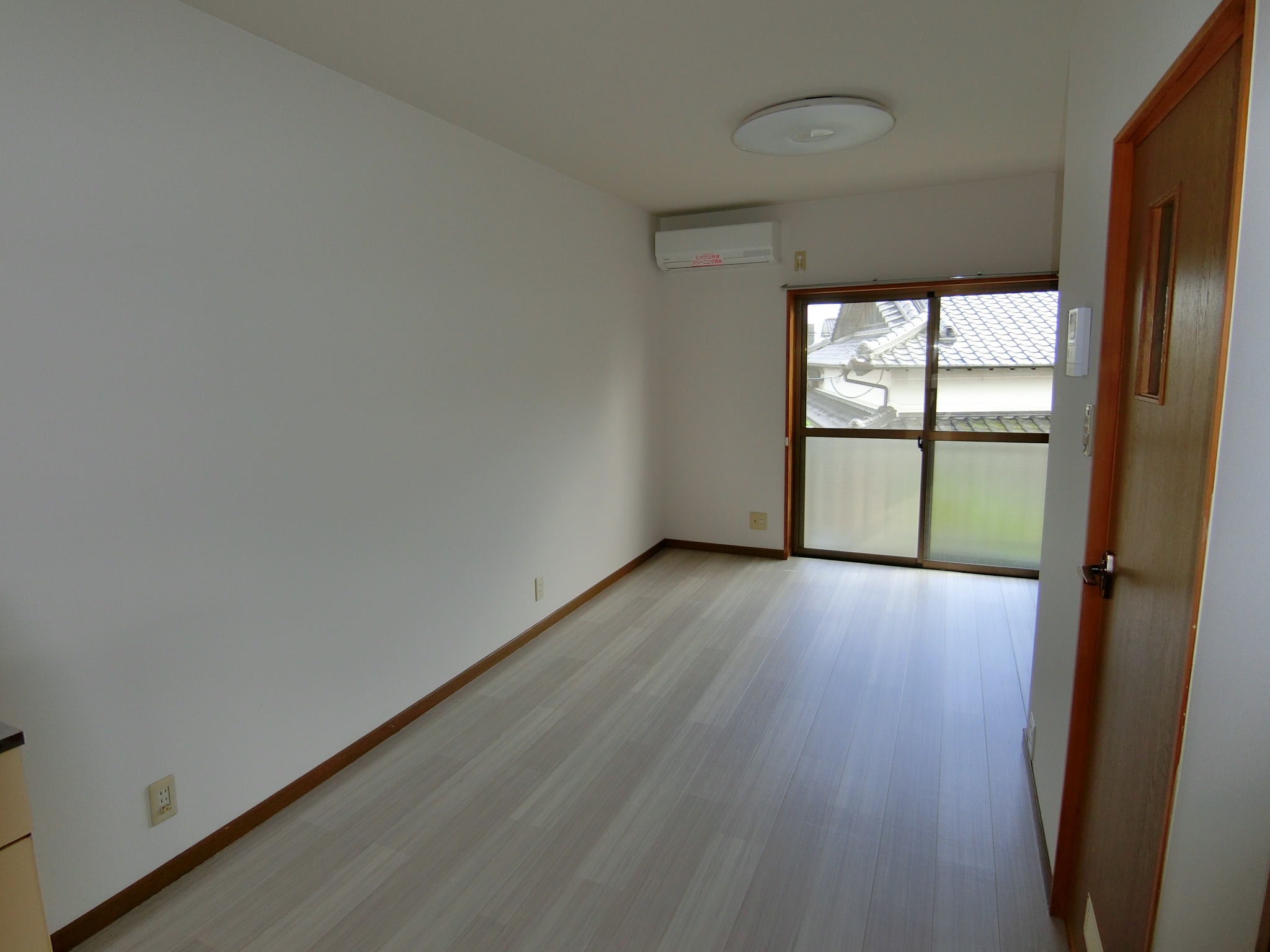 居室・リビング　写真と現状が違う場合、現状優先です