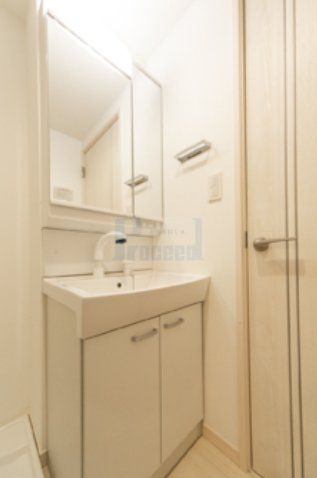 洗面設備　うれしい独立洗面台！