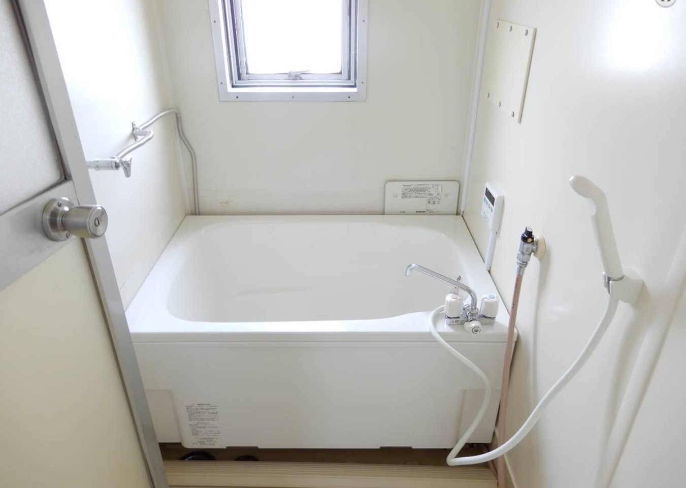 バス・シャワールーム　同タイプ写真です