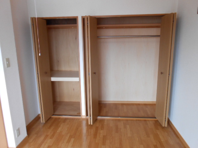 収納　居室内収納（クローゼット・納戸）・１．５間分完備
