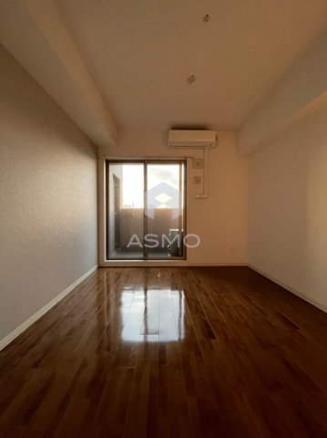 居室・リビング　同マンション別部屋参考写真