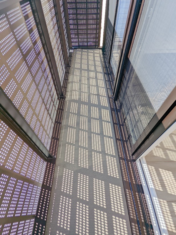 バルコニー　図面と現状に相違がある場合には現状を優先