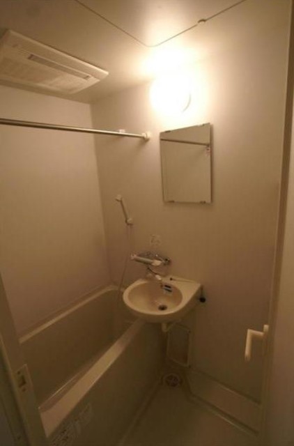 バス・シャワールーム　バスルーム