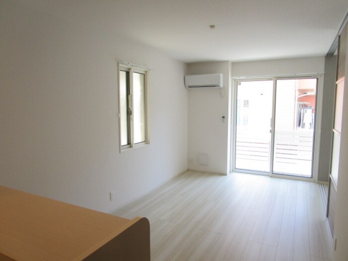 居室・リビング　リビングは広々12.5帖♪