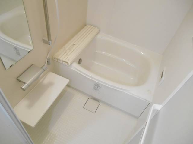 バス・シャワールーム　別のお部屋の参考写真です