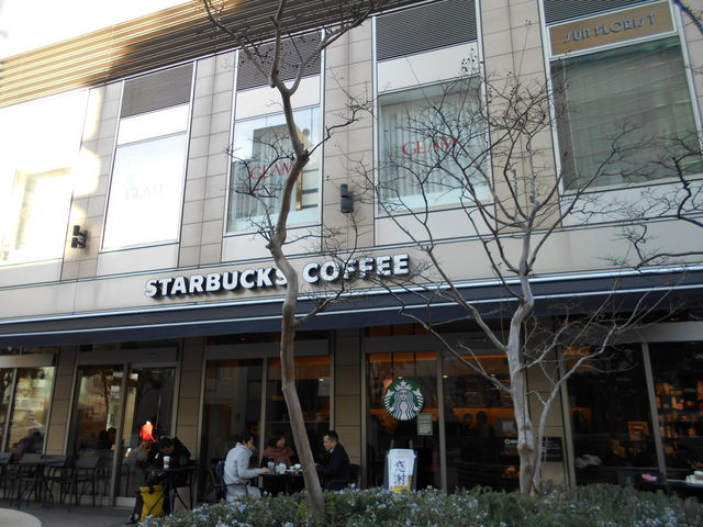 飲食店　スターバックスコーヒー白金高輪店（飲食店）まで200m