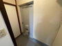 玄関　別部屋同一間取りのお写真となります。